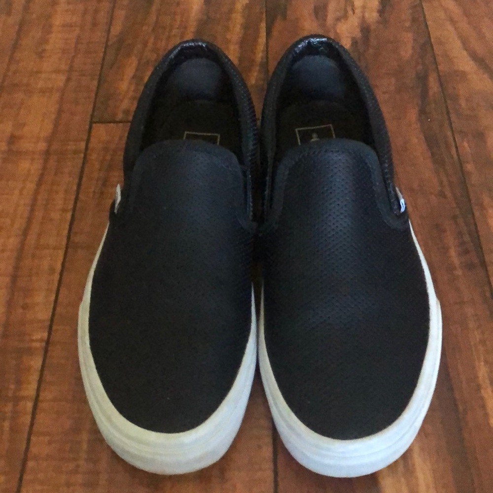 VANS LEATHER PERFORATED SLIP ON